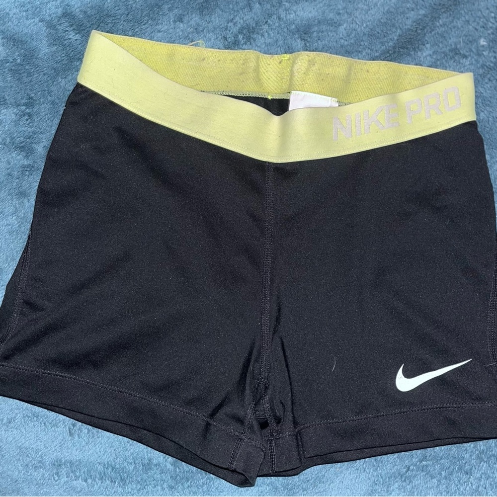 Nike Pro Women's Black Dry Fit Shorts